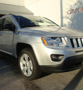 jeep compass 2011 silver suv latitude gasoline 4 cylinders 2 wheel drive automatic 33157