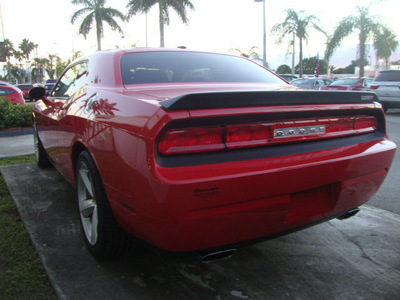 dodge challenger 2010 dk  red coupe srt8 gasoline 8 cylinders rear wheel drive automatic 33157