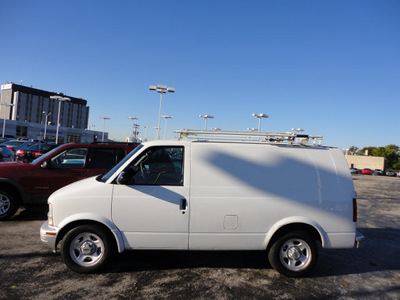 chevrolet astro 2003 off white van cargo gasoline 6 cylinders rear wheel drive automatic with overdrive 60546