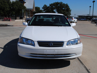 toyota camry 2000 white sedan le gasoline 4 cylinders front wheel drive automatic with overdrive 76087