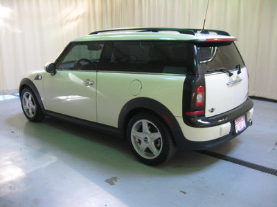 mini cooper clubman 2009 white hatchback gasoline 4 cylinders front wheel drive automatic 44883