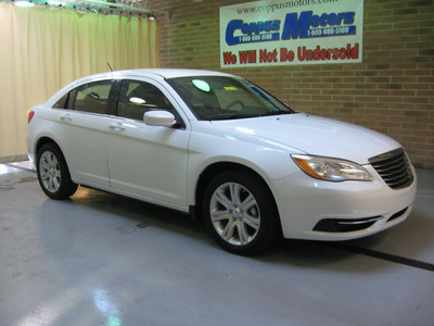 chrysler 200 2012 bright white sedan touring gasoline 4 cylinders front wheel drive automatic 44883
