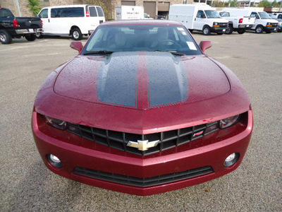 chevrolet camaro 2011 red coupe lt gasoline 6 cylinders rear wheel drive automatic 60007