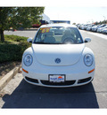 volkswagen new beetle 2008 white hatchback triple white pzev gasoline 5 cylinders front wheel drive automatic 07712