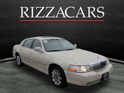 lincoln town car 2003 off white sedan cartier gasoline 8 cylinders sohc rear wheel drive automatic with overdrive 60546