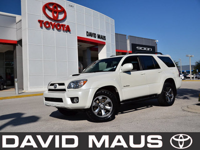 toyota 4runner 2008 white suv urban edition gasoline 6 cylinders 2 wheel drive automatic 32771