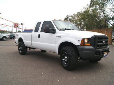 ford f 350 super duty 2005 oxford white xl fx4 gasoline 10 cylinders 4 wheel drive automatic 80911