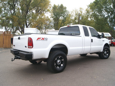 ford f 350 super duty 2005 oxford white xl fx4 gasoline 10 cylinders 4 wheel drive automatic 80911