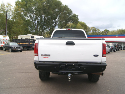 ford f 350 super duty 2005 oxford white xl fx4 gasoline 10 cylinders 4 wheel drive automatic 80911