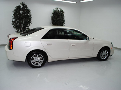 cadillac cts 2004 white sedan gasoline 6 cylinders rear wheel drive automatic 91731