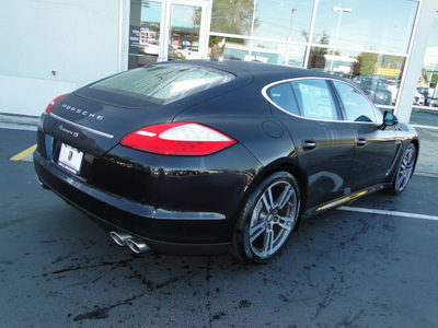 porsche panamera 2012 black sedan 4s gasoline 8 cylinders rear wheel drive pdk 98226