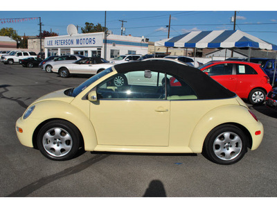 volkswagen new beetle 2003 yellow gls gasoline 4 cylinders front wheel drive automatic 98901