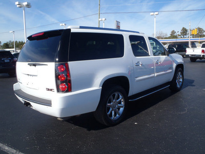 gmc yukon xl 2008 white suv denali gasoline 8 cylinders all whee drive automatic with overdrive 28557