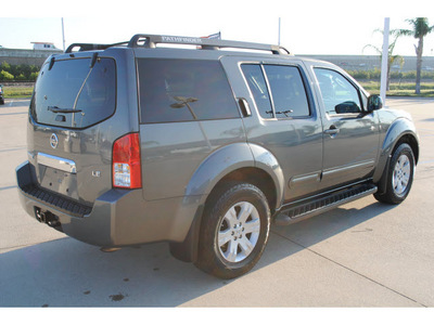 nissan pathfinder 2005 dk  gray suv le gasoline 6 cylinders rear wheel drive automatic with overdrive 77065