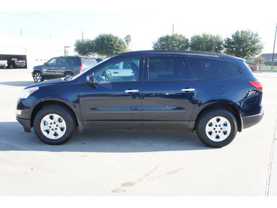 chevrolet traverse 2012 dk  blue suv ls gasoline 6 cylinders front wheel drive automatic 77090