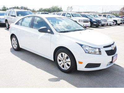 chevrolet cruze 2012 white sedan ls gasoline 4 cylinders front wheel drive automatic 77090
