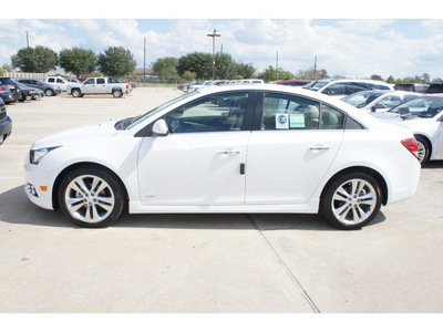 chevrolet cruze 2012 white sedan ltz gasoline 4 cylinders front wheel drive automatic 77090