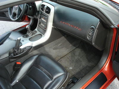 chevrolet corvette coupe 2005 orange coupe gasoline v8 rear wheel drive manual 17972