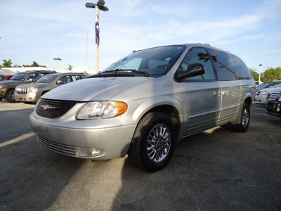 chrysler town and country 2003 silver van limited gasoline 6 cylinders front wheel drive automatic 33157