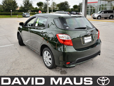 toyota matrix 2011 green hatchback gasoline 4 cylinders front wheel drive automatic 32771