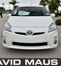 toyota prius 2011 white hybrid 4 cylinders front wheel drive automatic 32771
