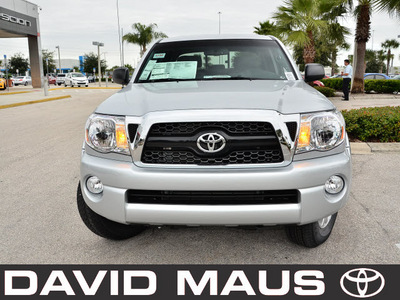 toyota tacoma 2011 silver prerunner gasoline 6 cylinders 2 wheel drive automatic 32771