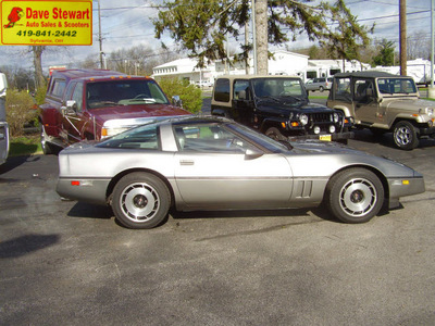 chevrolet corvette 1984 gray coupe z51 gasoline v8 rear wheel drive automatic 43560