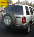 jeep liberty 2004 silver suv gasoline 6 cylinders 4 wheel drive 5 speed manual 43560