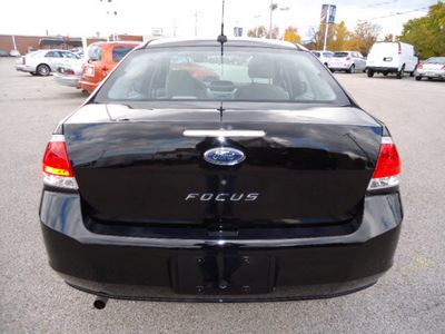 ford focus 2008 black sedan s gasoline 4 cylinders front wheel drive automatic with overdrive 60007