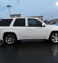 chevrolet trailblazer 2006 white suv ss gasoline 8 cylinders rear wheel drive automatic 60915