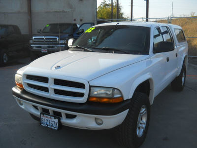 dodge dakota 2002 white sport gasoline 8 cylinders 4 wheel drive automatic 99212