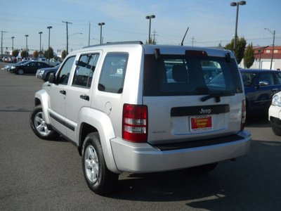 jeep liberty 2010 silver suv sport gasoline 6 cylinders 4 wheel drive automatic 99212