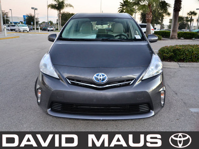 toyota prius 2012 gray wagon five hybrid 4 cylinders front wheel drive automatic 32771