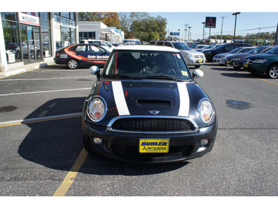 mini cooper 2007 astro black hatchback s gasoline 4 cylinders front wheel drive 6 speed manual 07724