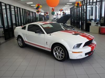 ford shelby gt500 2009 white coupe gasoline 8 cylinders rear wheel drive 6 speed manual 76108