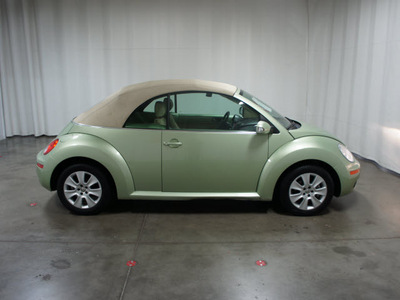 volkswagen new beetle 2009 lt  green gasoline 5 cylinders front wheel drive automatic 76108