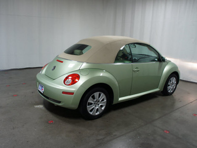 volkswagen new beetle 2009 lt  green gasoline 5 cylinders front wheel drive automatic 76108