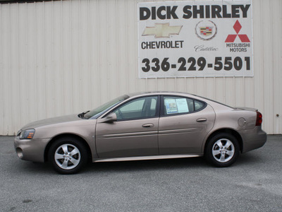 pontiac grand prix 2007 brown sedan gasoline 6 cylinders front wheel drive automatic 27215