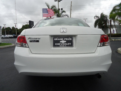 honda accord 2010 white sedan lx gasoline 4 cylinders front wheel drive automatic 33177