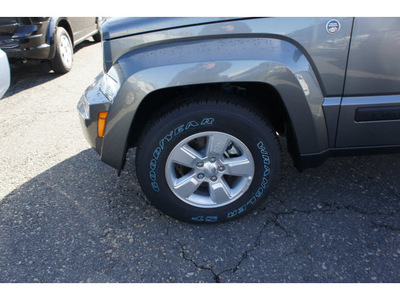 jeep liberty 2012 gray suv sport gasoline 6 cylinders 4 wheel drive automatic with overdrive 08844