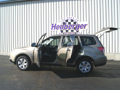 subaru forester 2009 topaz gold suv 2 5 x gasoline 4 cylinders all whee drive automatic 80905