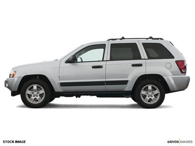jeep grand cherokee 2005 suv limited gasoline 8 cylinders 4 wheel drive shiftable automatic 98901