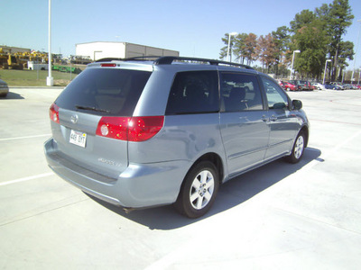 toyota sienna 2008 blue van le 7 passenger gasoline 6 cylinders front wheel drive automatic 75503