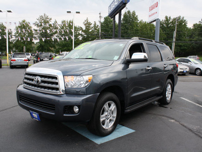 toyota sequoia 2008 nautical blue suv limited gasoline 8 cylinders 4 wheel drive automatic 07701