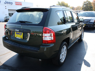 jeep compass 2008 green suv sport gasoline 4 cylinders 2 wheel drive autostick 07730