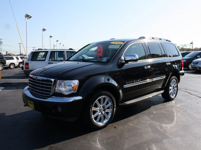 chrysler aspen 2008 black suv limited gasoline 8 cylinders 4 wheel drive automatic 07730