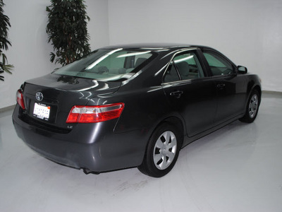 toyota camry 2009 dk  gray sedan le gasoline 4 cylinders front wheel drive automatic 91731