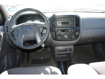 ford escape 2002 silver suv xlt choice gasoline 6 cylinders front wheel drive automatic 77388