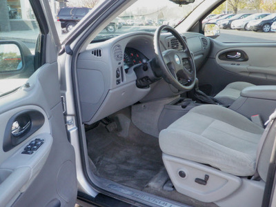 chevrolet trailblazer 2005 silver suv ls 4wd gasoline 6 cylinders 4 wheel drive automatic 55124