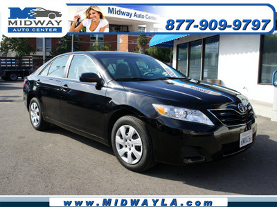 toyota camry 2011 black sedan le gasoline 4 cylinders front wheel drive automatic 90004